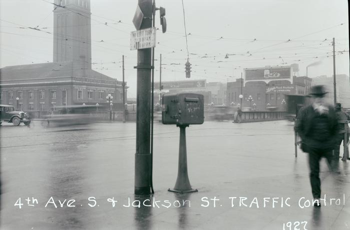 Seattle's first traffic signal