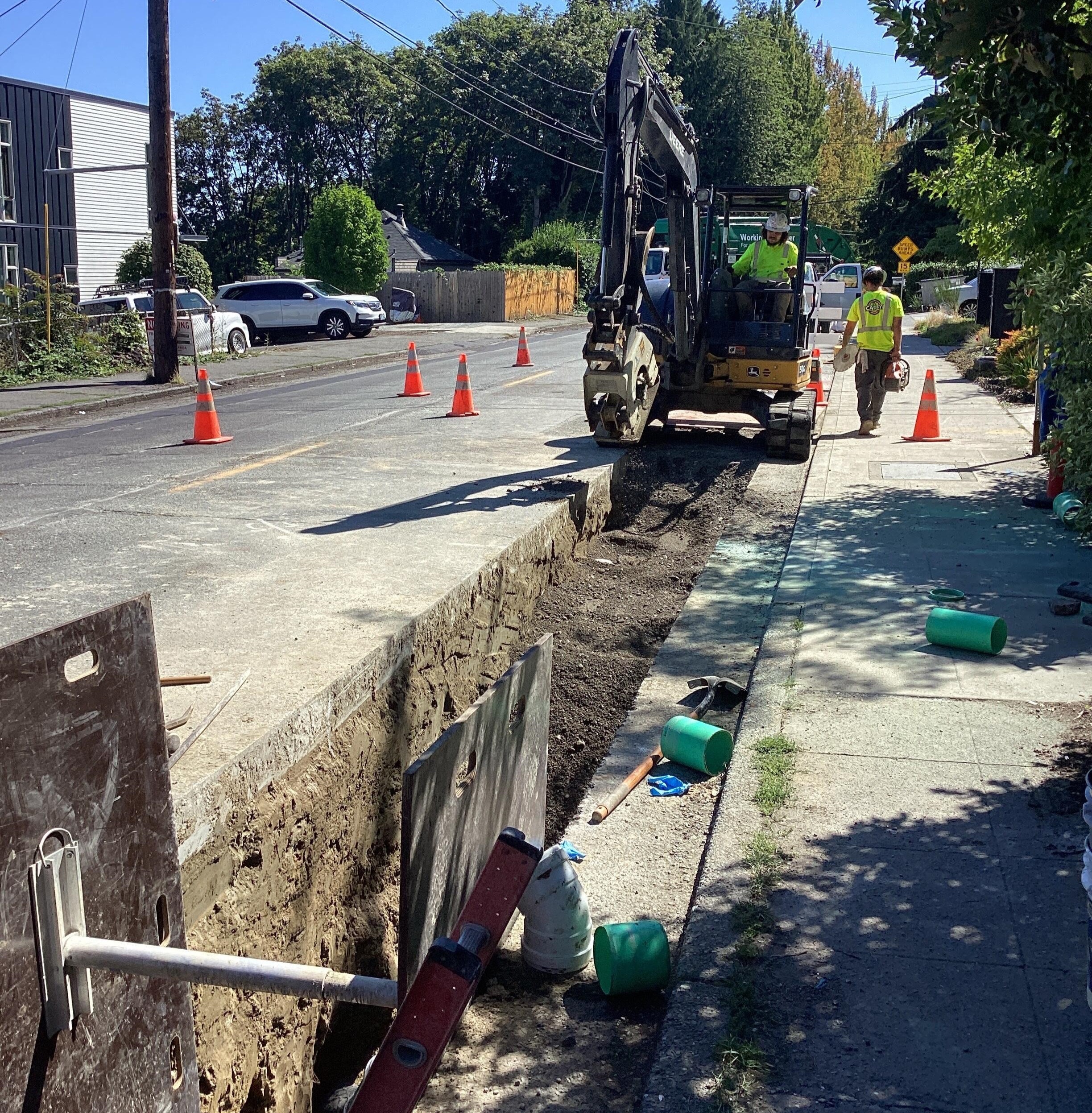 Crews installing storm drain improvements on 15th Ave S near S Atlantic St