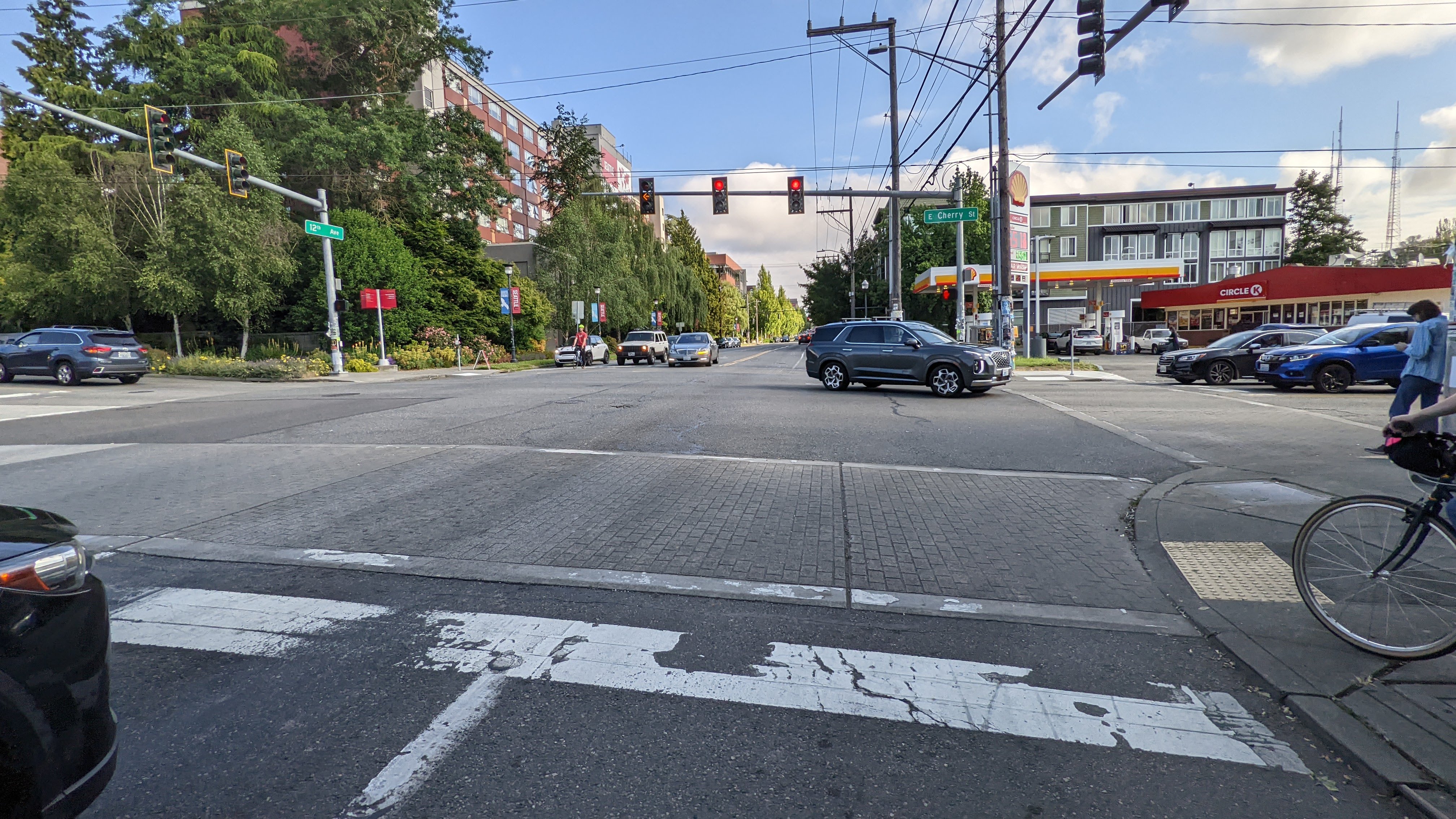 Image shows 12th Ave and Cherry St intersection