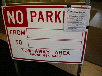 Temporary No Parking Zone must be clearly written on the easels
