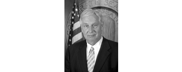 photo portrait of Paul Schell