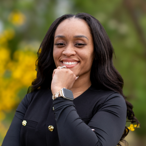 Tosh Owens headshot.